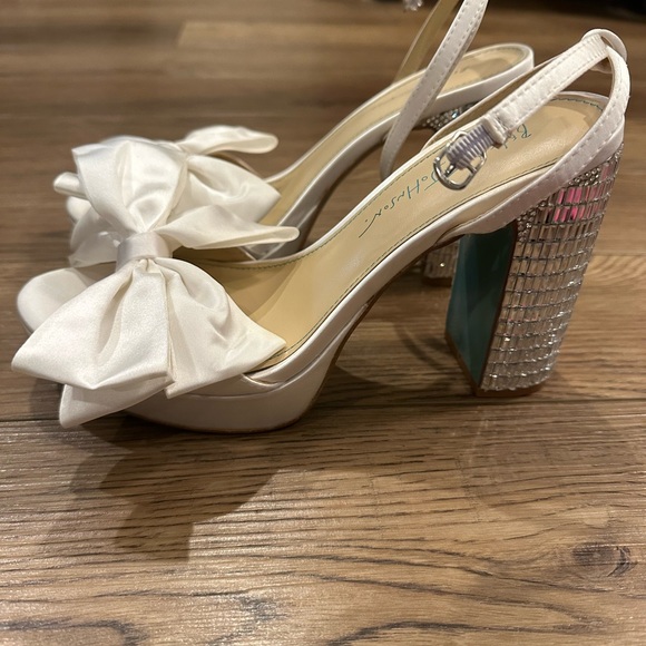 Betsey Johnson Maddy Sandals Heels 8 Satin Bow Rhinestone Crystals Bling - Picture 10 of 11